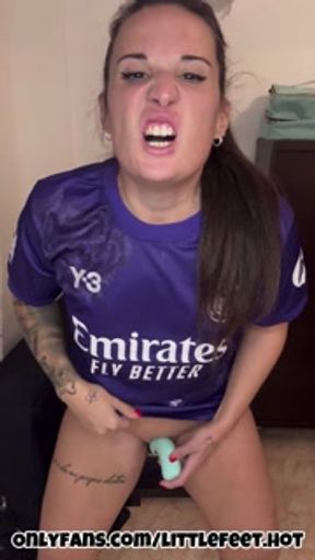 Footballer Girl⚽️ Smoking And MASTURBATING So Hard🔥