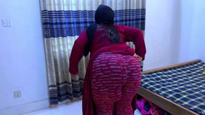 Arab Beautiful Huge Ass & Big Tits Hot Stepmom Squirt & Pee After Pussy Jerking