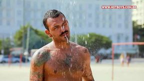 paguei pro vendedor da praia me comer