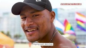 paguei pro vendedor da praia me comer