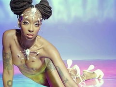 Beautiful big tits black babe hot posing