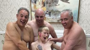 Rosa has 3 older guys and gets facials in vr