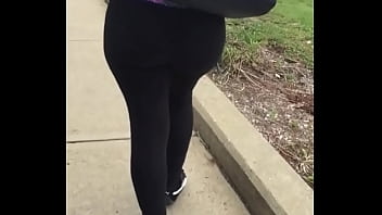 vouyer thick big bubble butt booty classmate candid ass jiggling while walking