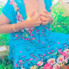 Pooja Bhabhi Coming Nearst Forest Area Jungle and Slow Slow Touching Beautiful Pussy Fingering- Outdoor Romantic Solo Fingering