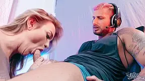 Lucky Gamer Plays Around In Sexy Tranny Ass