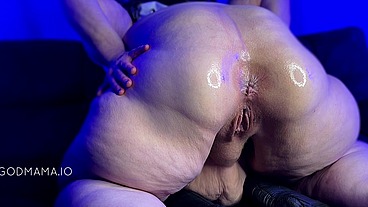 DEEP Inside MAMA’s Asshole