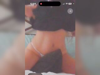 Natural boobs juicy in morning pussy rub