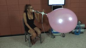 Tylee Blows a 16" Fantasia Balloon to Bursting (MP4 - 720p)