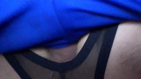 soumission aux pieds et bareback en cruisingdeux mecs baisent no capote dans un...