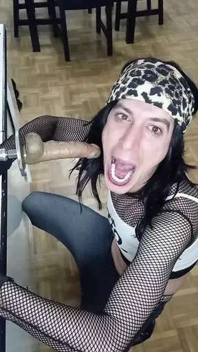 Crossdresser hardcore deeptroath sex machine