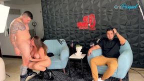 Blonde Sara blows partner's cock&#x1F32D; live on 40grados podcast &#x00A6; Crispasquel