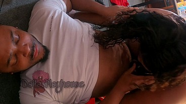 Ebony babe takes guy on a ride