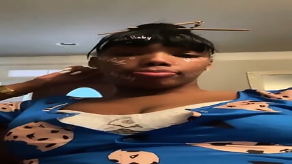 Booty: Her Google drive folder, 1220 videos =  https://rentry.co/zf2sghns