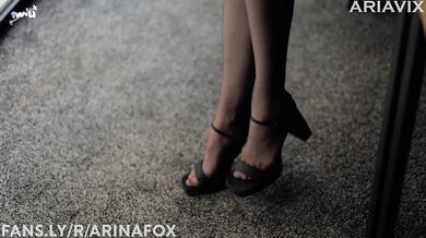 I licked a dozing colleague. She's giving me a footjob! I couldn't resist and cum inside! Tights 8de