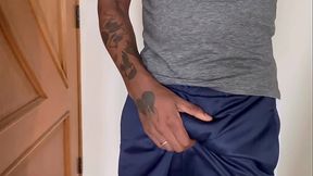 Jatada de porra no banheiro do supermercado