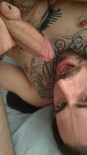 self piss drink in bed