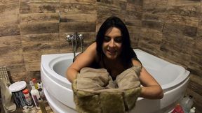 milfycalla- pee play in bathtub while wearing a fur coat and pantyhose 198