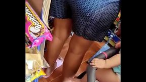 Otra culona compra en la tienda