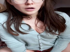 Amateur brunette ariana marie solo toying