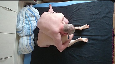 Geile Oma mit Dildo ficken und Kuscheln