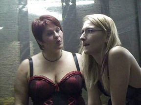 Annadevot - Naughty blonde slave ...