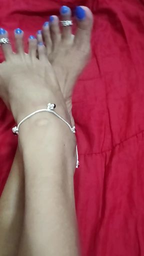 Tamil Mistress Hot and Gorgeous Feet for Tamil Slaves