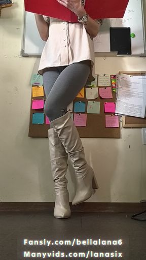 Squirting in my leggings and boots while teaching