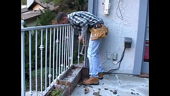 Amazing Girls Sucking The Carpenter