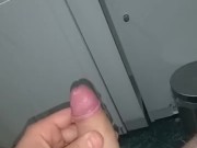 Dal ragazzo cicciottelo fa fuoriuscire il latte della buonanottenotte