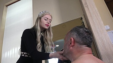 FRENCH PRINCESS SLAPPING & SPITTING MIRROR HUMILIATION!