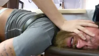 Bareback stud drills a bubble butt daddy on the kitchen floor