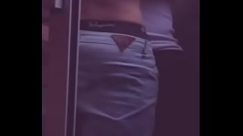 el hetere curioso despues de la peda me deja probar su polla a escondidas