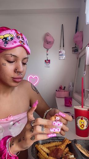 Sploshing Food Facestuffing Overeating Mukbang Eating Hot Food Chicken Sauce Messy Long Nail Fetish Asmr Crunchy Spicy Eating Ch