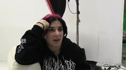 Hardcore Punk Action With Exquisite Tatooed Woman
