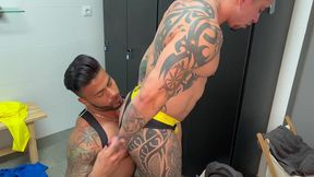 favio vador baise bareback le bon gros cul lisse et tatoue de freddy salvador
