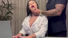 Stacked secretary climbs the career ladder by using her wet vag