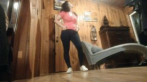 giantess milf in keds and jeans