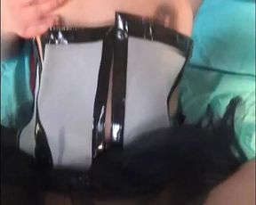I let the masturbation-loving brunette Hanka taste my cock