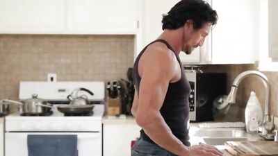 Daddy destroyed the pussy of his teen stepdaughter in the kitchen