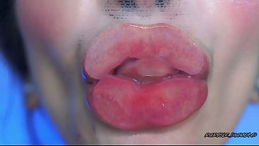 Intimate Close-Up Clear Lipgloss Spitting Kiss