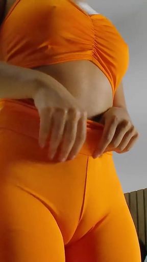 Must-share moment from "Hijastra me manda video cambiandose de panties CAMELTOE"
