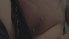 WATCHING THE GYM PAWG PLAY WITH HERSELF IN THE GYM