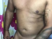 Mi masturbo mi gran polla