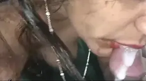 Desi hot bhabhi land chusa || village wife land chusa