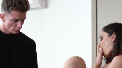 Homemaker MILF Shrima Malati offers, "Let me help you with your Masturbation problem"