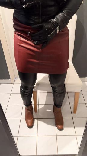 Sissy Crossdresser in Leather outfit