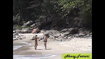 Dia de Putarias na Praia com minhas Amigas Safadas