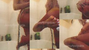 tu as soif ? je suis sous la douche leche ton ecran ou reserve ta seance...