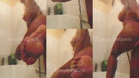 tu as soif ? je suis sous la douche leche ton ecran ou reserve ta seance...