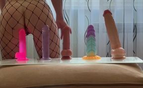 ElizabetBag's hot homemade video: Testing 5 dildos until she cums hard!